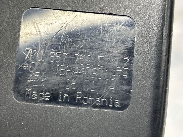 Важіль фіксації ременя безпеки передній, правий 7P0857756EYLZ PORSCHE