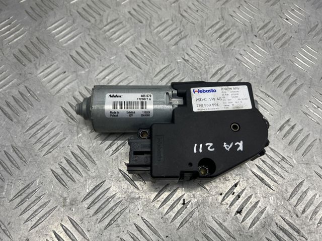 Мотор приводу люка 7P0959591 VAG