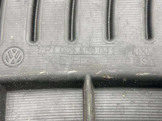 Килимки задні в салон 7P1061550041 VAG