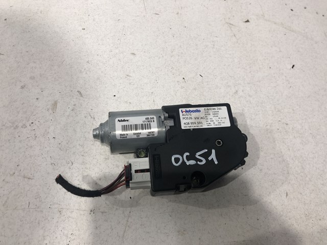 Мотор приводу люка 7P5959591 VAG