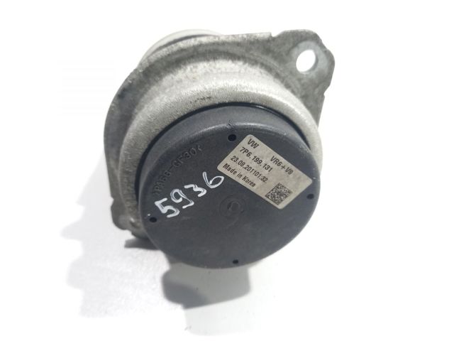 Підвіска двигуна (силового агрегату) 7P6199131 VAG