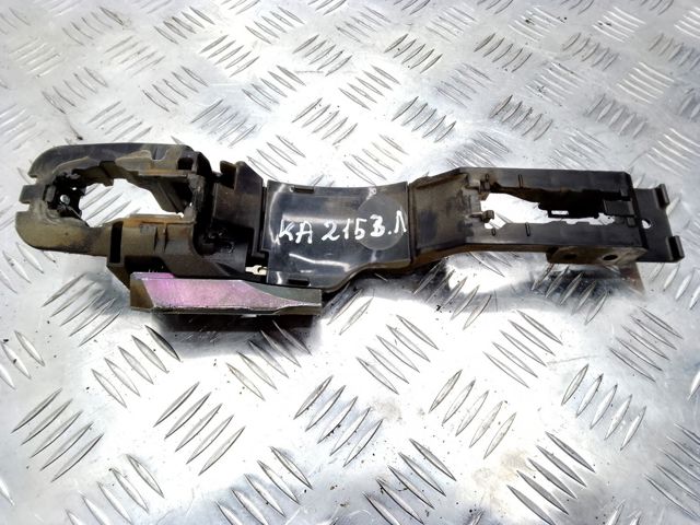 Тримач зовнішньої ручки дверей, передньої лівої 806111AA0A NISSAN