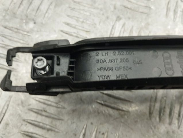 Ручка задніх дверей зовнішня, ліва 80A837205 VAG