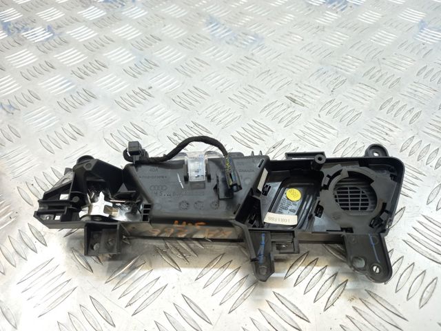 Ручка задньої двері внутрішня права 80A839020B4PK VAG
