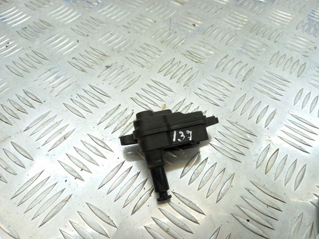 Мотор-привід відкриття лючка бака 80A862159A VAG