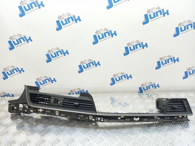 Решітка повітроводу 80B820902N6PS VAG