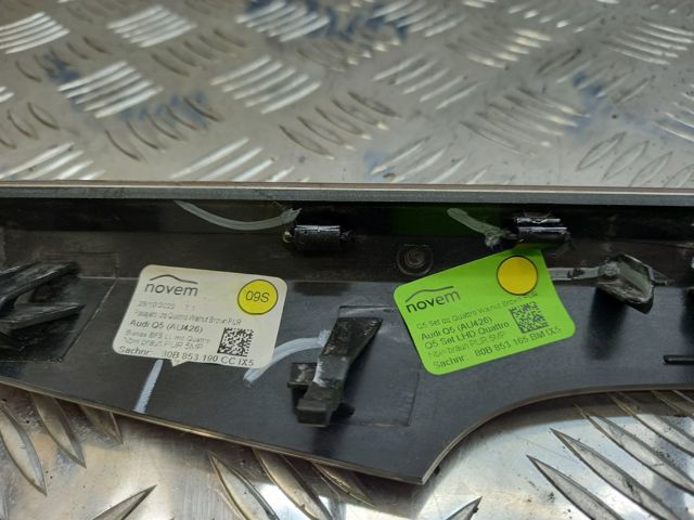 Молдинг (накладка) панелі приладів "торпедо", правий 80B853190CCIX5 VAG