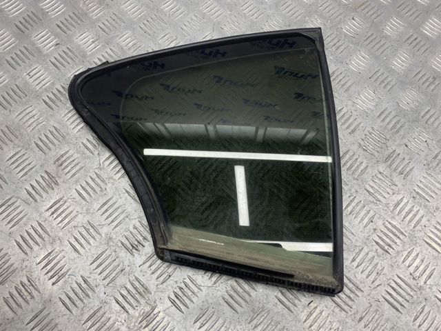 Скло кутове дверей задніх 822626HE0A NISSAN