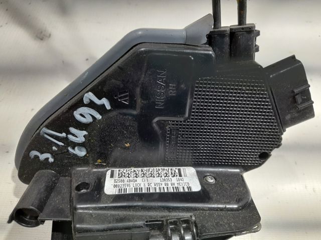 Замок задніх дверей, правих 825004BA0A NISSAN