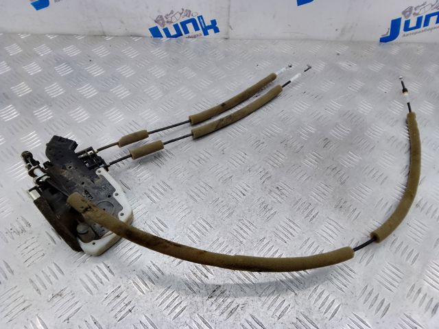 Замок задньої двері, лівої 825011AA0A NISSAN