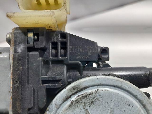 Двигун стеклопод'емника двері задньої, лівої 827311BA0A NISSAN