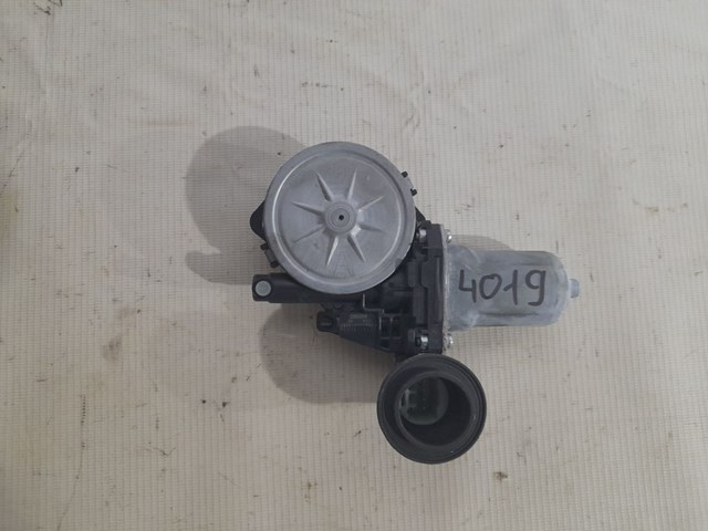 Мотор склопідйомника дверей задніх, лівих 827313KG0A NISSAN