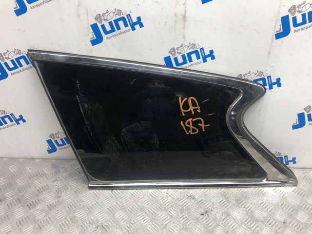 Скло кузова/багажного відсіку, ліве 833013JA0A NISSAN