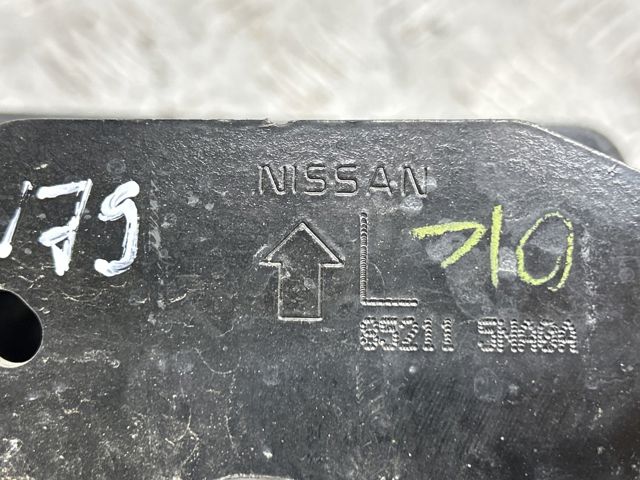 Кронштейн підсилювача заднього бампера 852115NA0A NISSAN