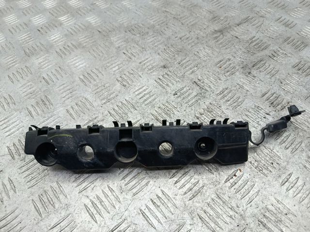 Напрямна заднього бампера, права 852205NA0A NISSAN