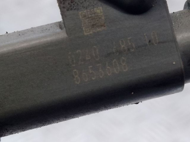 Форсунка дизельна в зборі, розпилювач + тримач 8653608 VOLVO