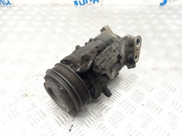 Компресор кондиціонера 86801131 GM