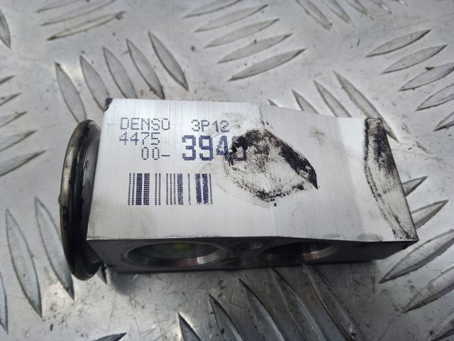 Клапан TRV, кондиціонера 8851530780 TOYOTA