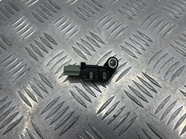 Датчик AIRBAG передній 8917833050 TOYOTA