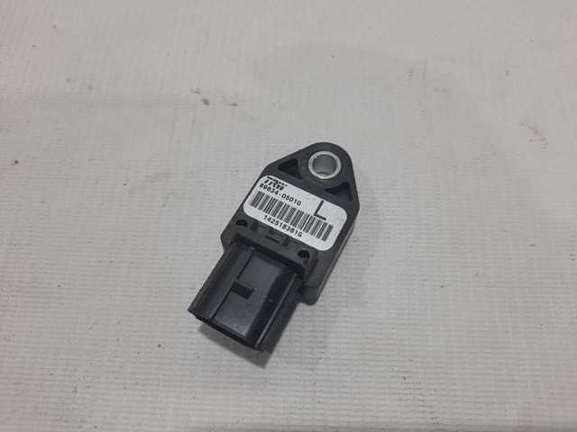 Датчик Айрбег передній 8983405010 TOYOTA