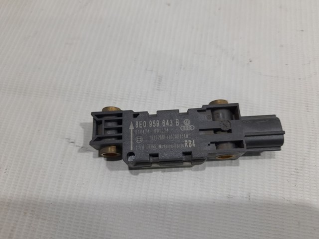 Датчик AIRBAG передній 8E0959643B VAG