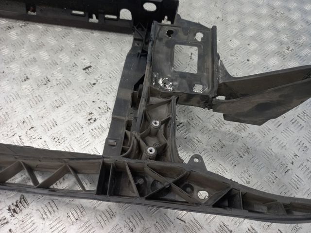 Супорт радіатора в зборі/монтажна панель кріплення фар 8J0805594G VAG