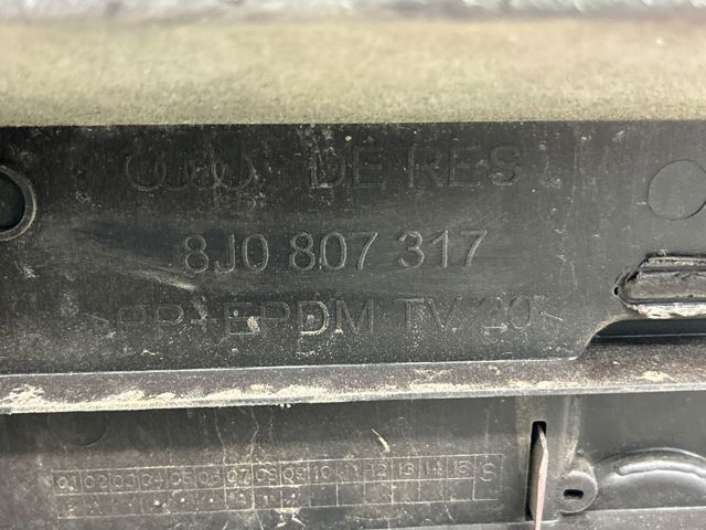 Буфер (бампер) задній 8J0807303GRU VAG