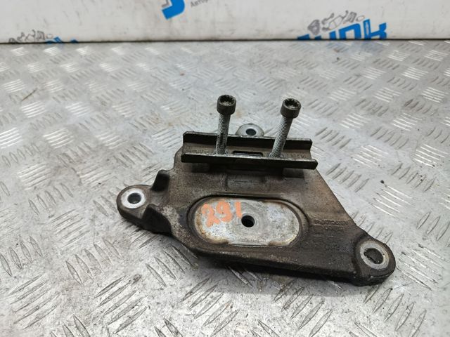 Кронштейн подушки КПП 8K0399115BS VAG