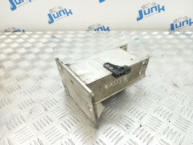 Кронштейн підсилювача переднього бампера 8K0807134D VAG
