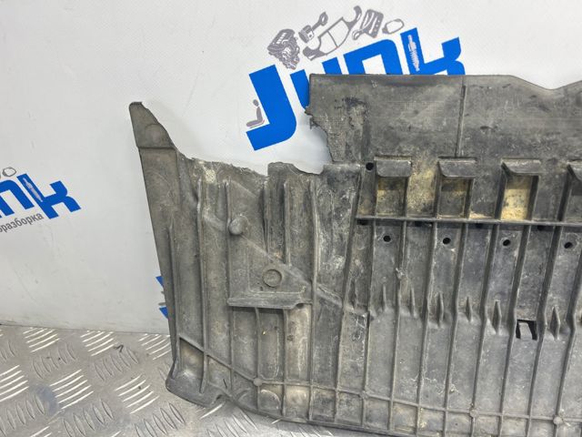 Накладка на передній бампер 8K0807611B VAG