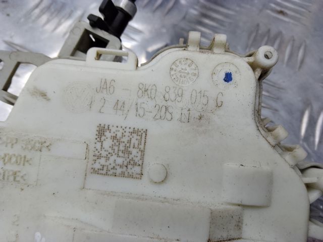 Замок задньої двері, лівої 8K0839015G VAG