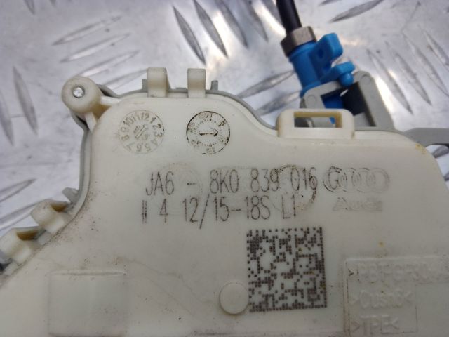 Замок задньої дверї, правої 8K0839016G VAG
