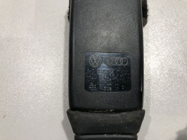 Важіль фіксації ременя безпеки передній, правий 8K0857756C01C VAG