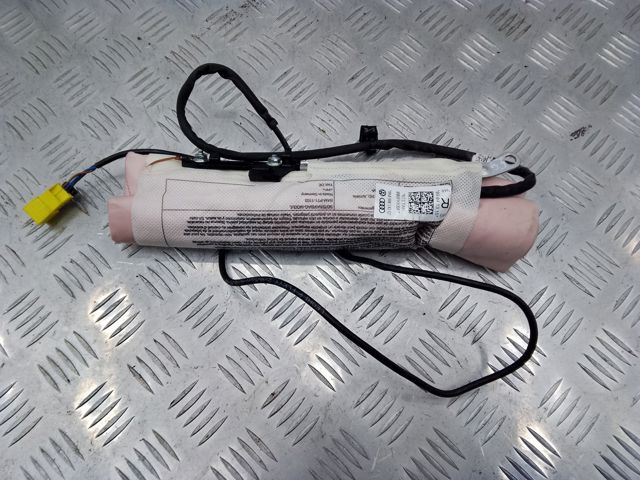 Подушка безпеки AIRBAG спинки сидіння, правого 8K0880242G VAG
