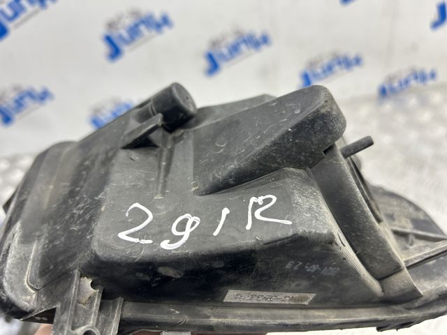 Протитуманка права 8K0941700C VAG