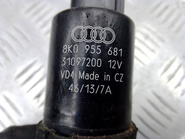 Насос омивача фар 8K0955681 VAG