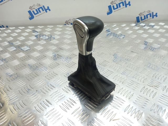 Рукоятка важеля КПП 8K1713139RIBR VAG