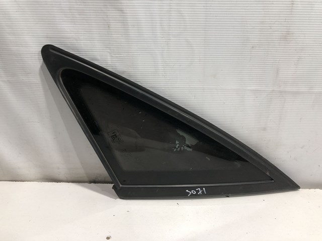 Стукло багажника, праве 8K5845300G VAG