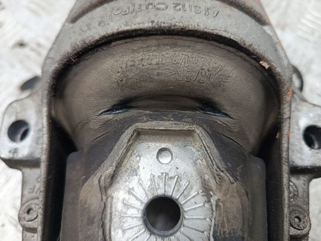 Права опора двигуна 8R0199381AK VAG