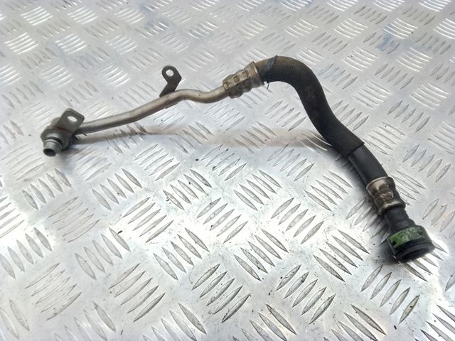 Трубка масляного радіатора АКПП, нижня 8R0317818BF VAG