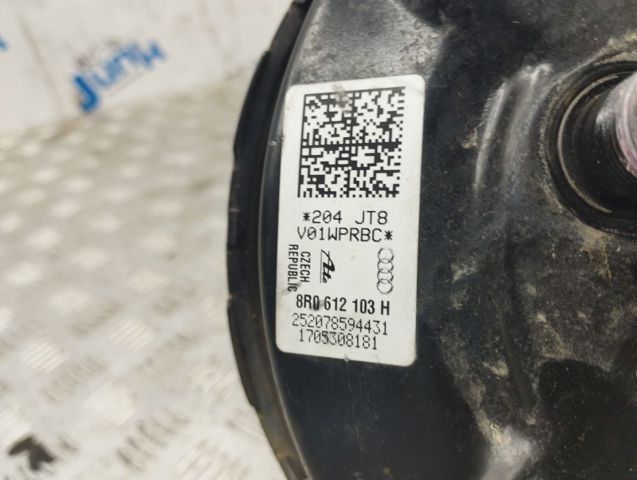 Вакуумника 8R0612103H VAG
