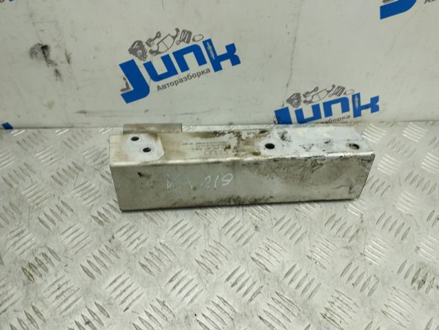 Кронштейн підсилювача заднього бампера 8R0807332C VAG