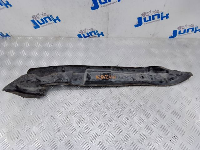 Ущільнювач крила 8R0821112C VAG