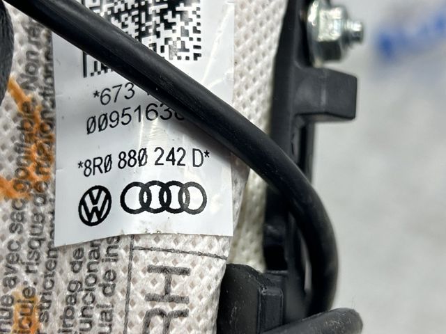 Подушка переднього сидіння 8R0880242D VAG