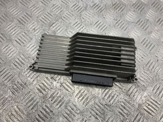 Підсилювач звуку аудіосистеми 8R1035223A VAG