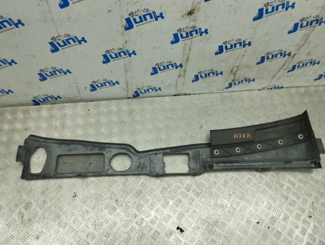 Водостік лобового скла, жабо 8R1819447A01C VAG