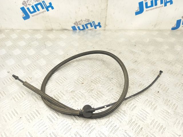 Трос відкриття капота, задній 8R1823535 VAG