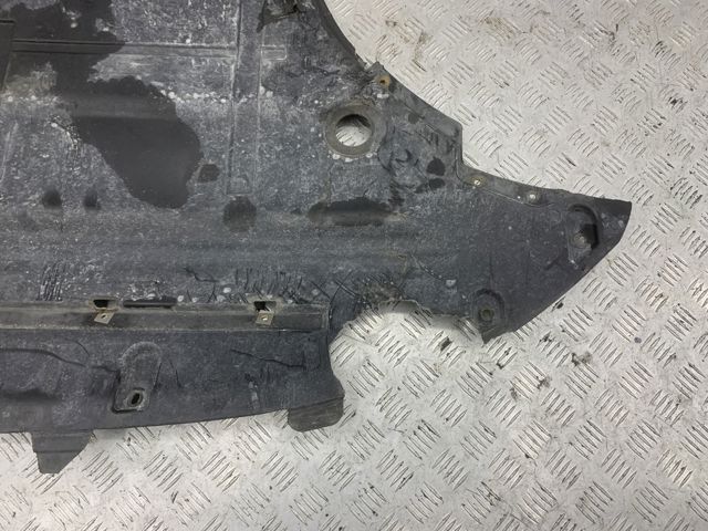 Захист двигуна передній 8R1863821D VAG