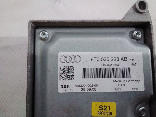Підсилювач звуку аудіосистеми 8T0035223AB VAG