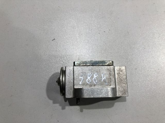 Клапан TRV, кондиціонера 8T0820679 VAG